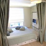 السرير محلية الصنع وراء الشاشة