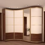 خزانة ملابس انزلاقية بشكل غير عادي في شكل موجة