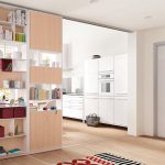 قسم خزانة الملابس في الفتح بين الغرف