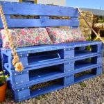 مقعد الشارع الأزرق