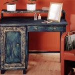 طاولة محلية الصنع