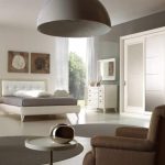 غرفة نوم مريحة وغير عادية بأسلوب بيئي