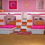 ترتيب مريح من أربعة أسرة