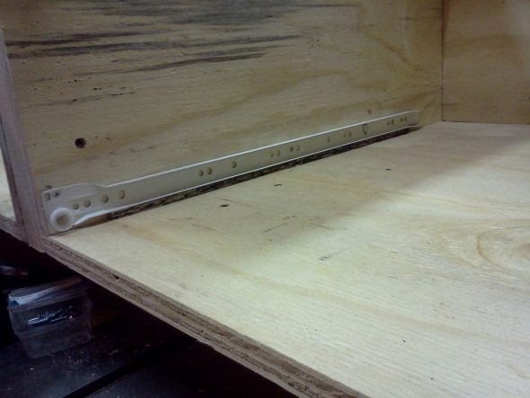 نحن تثبيت القضبان - على تقسيم الأقسام