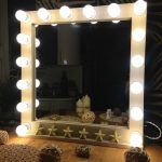 مرآة مع ديكور