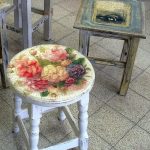 Decoupage البراز مع تأثير craquelure
