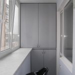 خزانة وظيفية بأجزاء مختلفة العرض