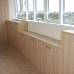 ispolzuem-prostranstvo-نا-lodzhii-DLYA-hraneniya