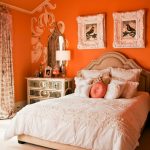 المفرش الكلاسيكي مع الوسائد