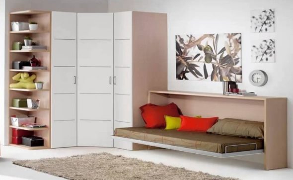 السرير صوان هو حل كبير