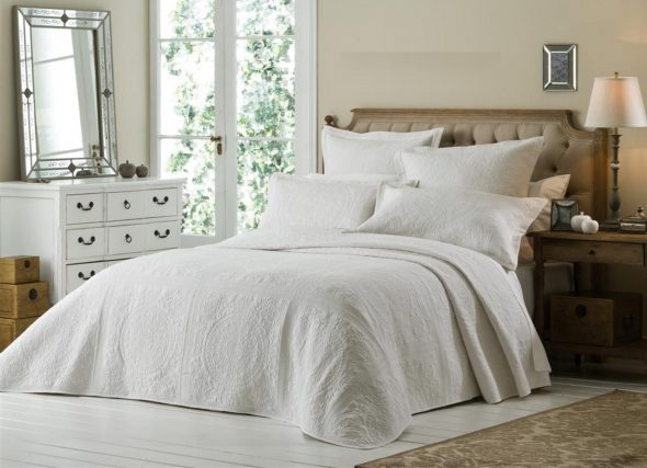 غطاء جميل من الأقمشة الطبيعية