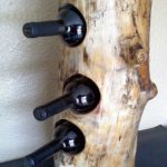 الجدول الوقوف للزجاجات بأيديهم