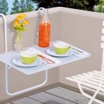 طاولة قابلة للطي غير عادية لشخص واحد