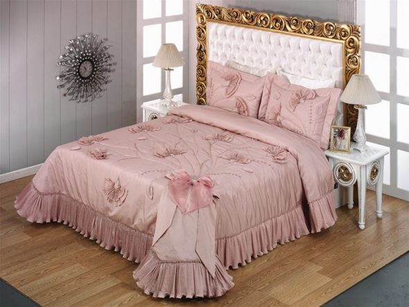 لطيف المفرش الوردي