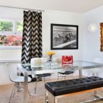 يمكن تمييز منطقة تناول الطعام ليس فقط من خلال اللون ، ولكن أيضًا من خلال الأساليب الأسلوبية.