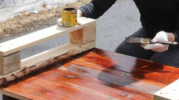 طلاء عناصر الأريكة