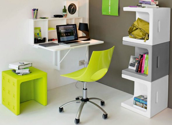 طاولة مكتب قابلة للطي