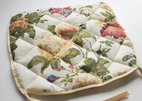 نحن ننفق النقود