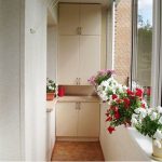 مجلس الوزراء مع ثلاثة أقسام منفصلة