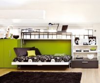 مزيج من الجدول مع إضافات وسرير كامل