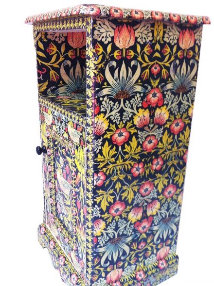 حجر الرصيف في الاسلوب العرقي