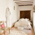 محبوك المفرش في الداخل