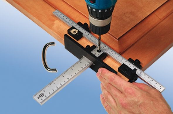 موصل لحفر الثقوب المحورية