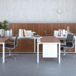 الترتيب على طول الجدار