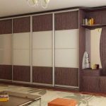 خزانة ملابس كبيرة وواسعة