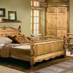 الأثاث المصقول في غرفة النوم