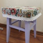 تغطية على البراز بأيديهم