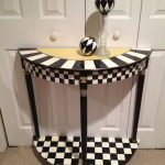 نسخة بالأبيض والأسود من الجدول اليدوية