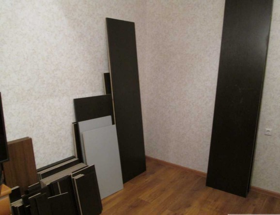 تفاصيل خزانة الملابس