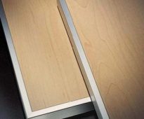 ارتفع الألومنيوم اللوح