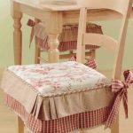 الوسائد الجميلة في مستويين