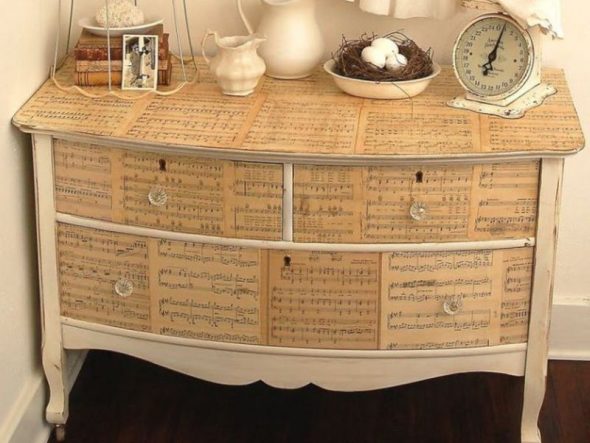 Decoupage الأثاث الخاصة بك