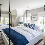 السرير على قضبان الصلب