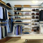 ملء غرفة الملابس