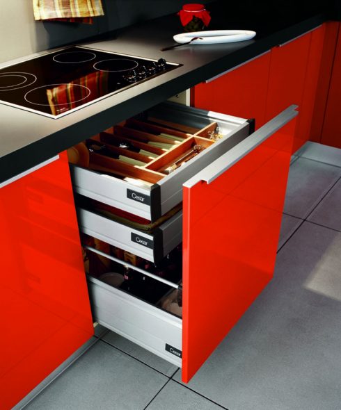 الخزائن السفلية للمطبخ