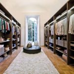 الترتيب الموازي للغرفة خلع الملابس