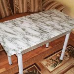 الفيلم للجدول ، تقليد الرخام