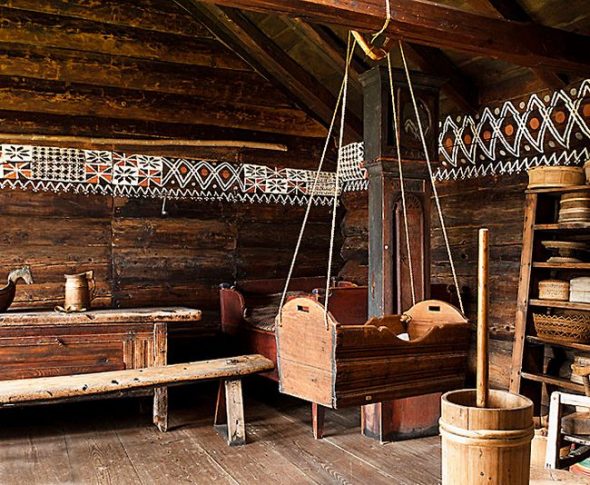 سرير معلق للطفل