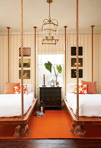 أسرة معلقة للأطفال