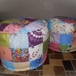 قطعة كاملة من الأثاث من الزجاجات البلاستيكية العادية