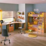 وظائف من النافذة وسرير مزدوج لطفلين