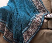 غطاء أنيق مع الحدود المصنوعة يدويا