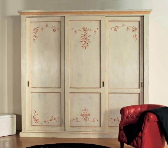 خزانة الملابس المسنين