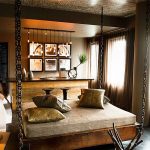 سرير معلق واسع في الداخل