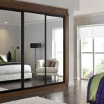 خزانة كبيرة