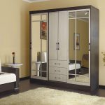 خزانة لغرفة المعيشة